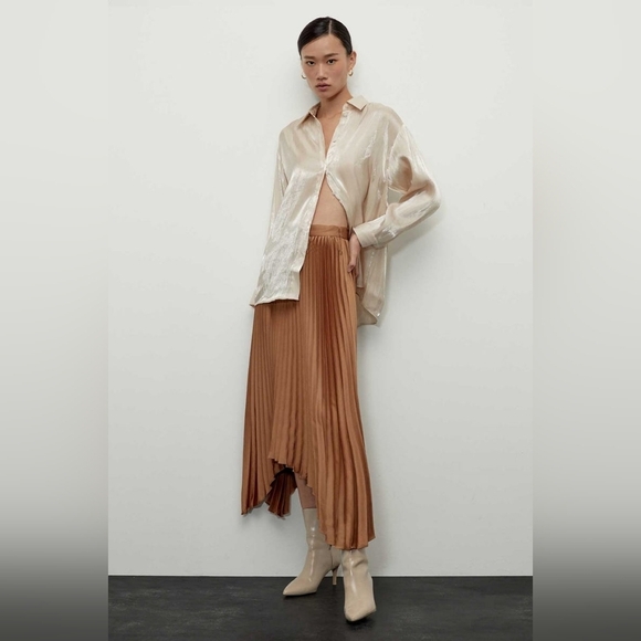 FREE PEOPLE | Satin Cream Button Down Long Sleeve Shirt - Picture 1 of 13